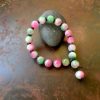 Armband elastiskt med persikofärgad jade